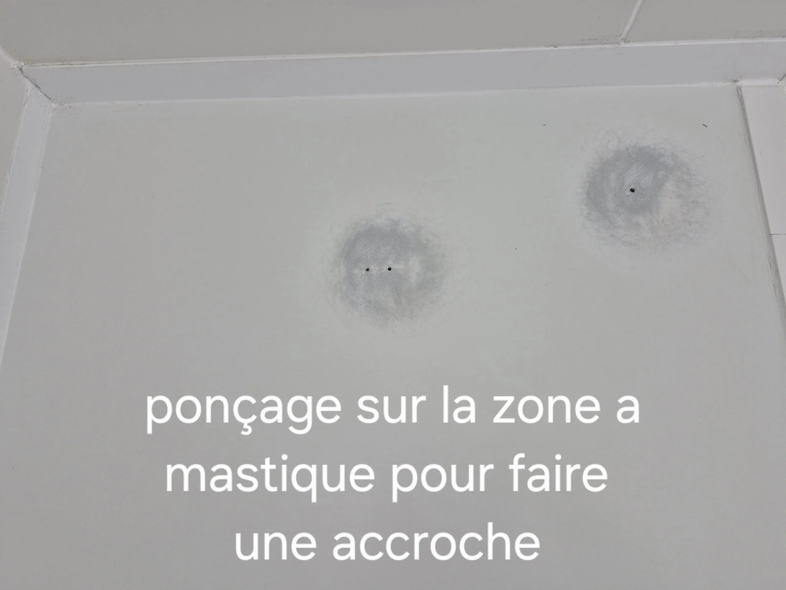 Ponçage d’accroche de la zone avant application du mastic